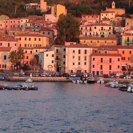 Villa Appiani In Elba Island With Private Pool וילה ריו מרינה
